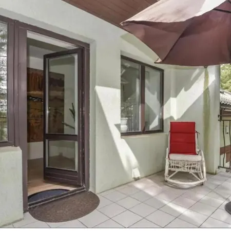 شقة Jura Uz Lango بالانغا