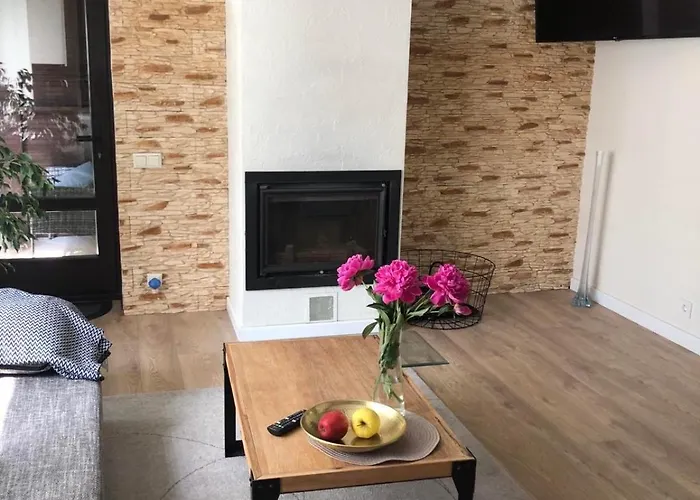 Jura Uz Lango Apartment